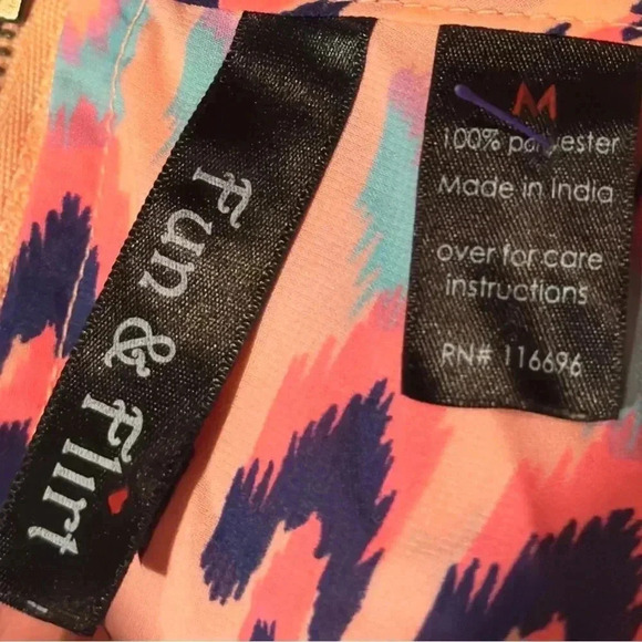 Fun & Flirt top size medium - Picture 3 of 3